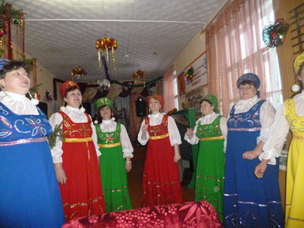 Работники культуры Большеалгашинского культурно-информационного центра  торжественно поздравили юбиляров